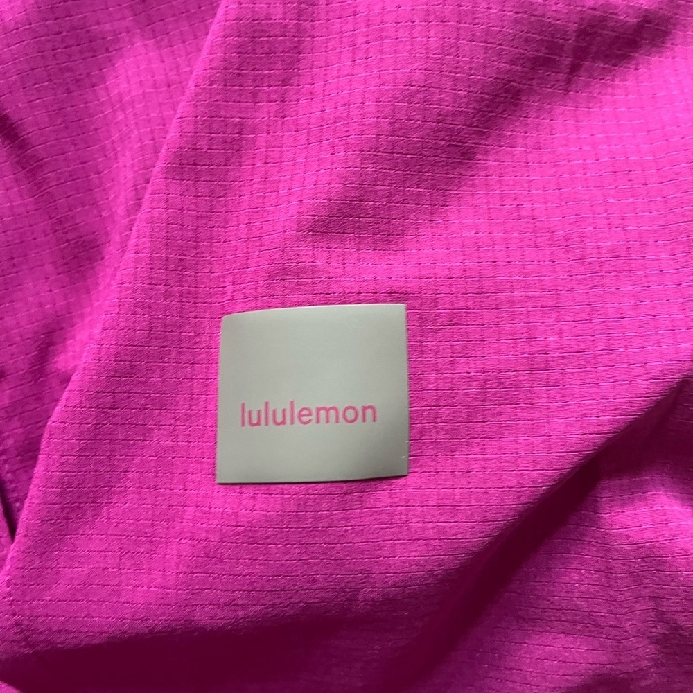 Lulu Lemon WovenAir Hiking Overshirt - Picture 9 of 10